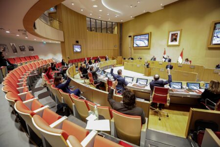 Vote à l'unanimité - Conseil National Monaco