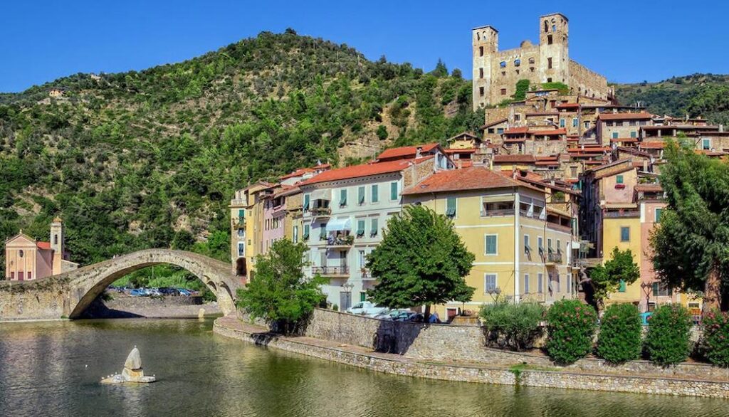 Walk in Dolceacqua to celebrate twinning with Monaco