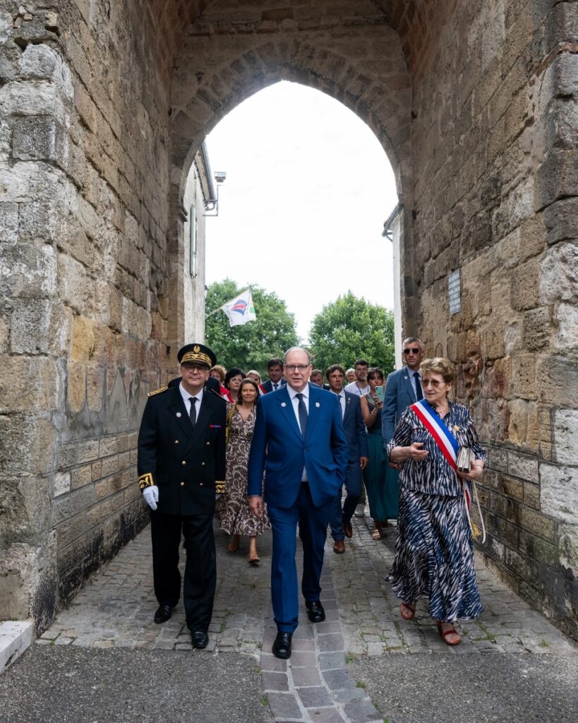 prince-albert-ii-duras-maire