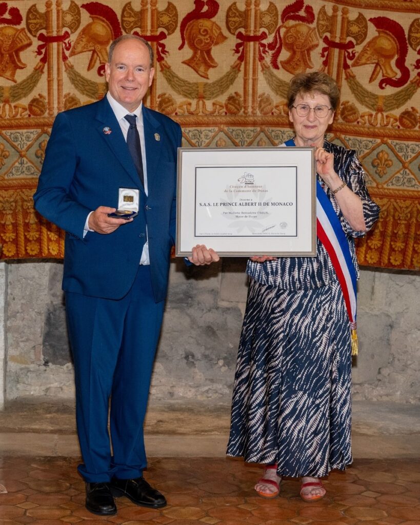 prince-albert-ii-medaille-ville-duras