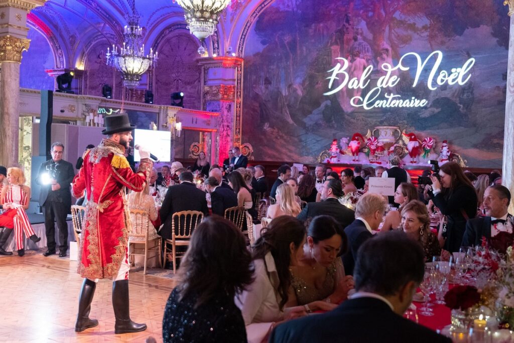 christmas-ball-monaco