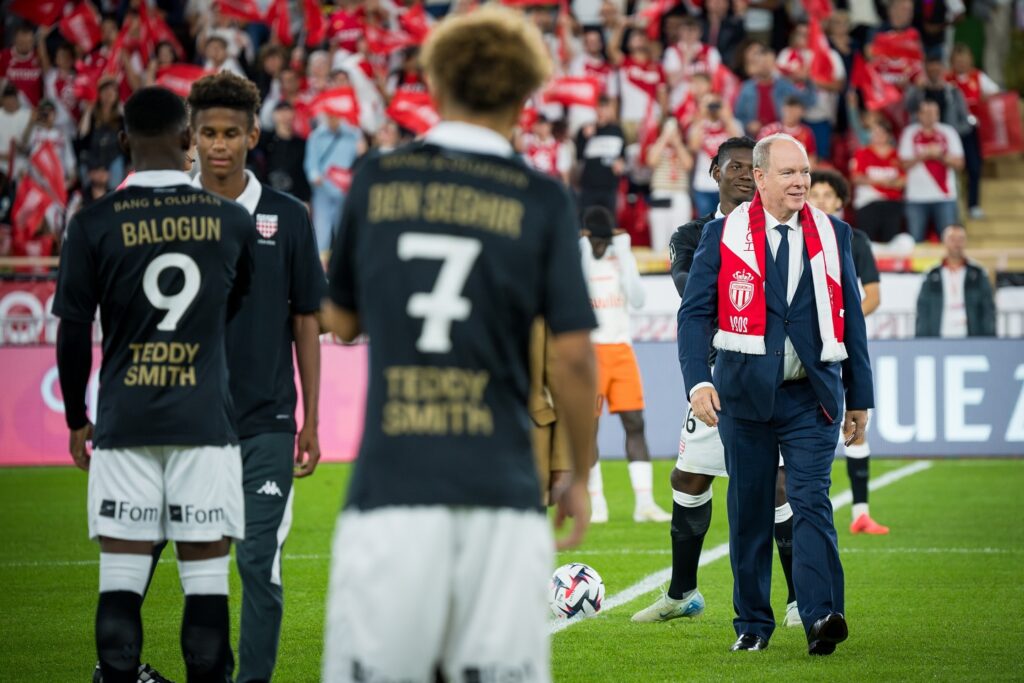 prince-albert-II-pelouse-stade-louis-ii